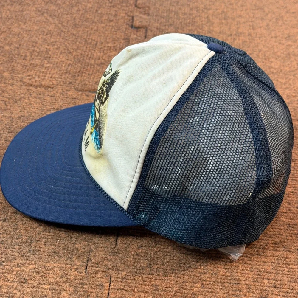 Vintage Oscoda MI Trucker Hat Mallard Duck Hunting Graphic Mesh Snapback Navy